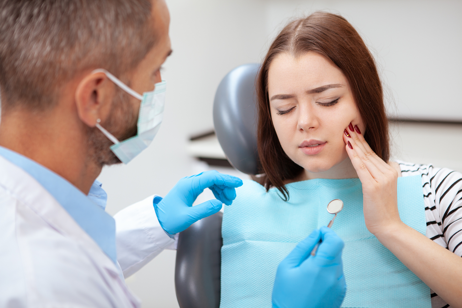 Bad Habits That Can Damage Our Oral Health